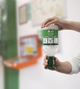 Kroschke_Augenspuelung1